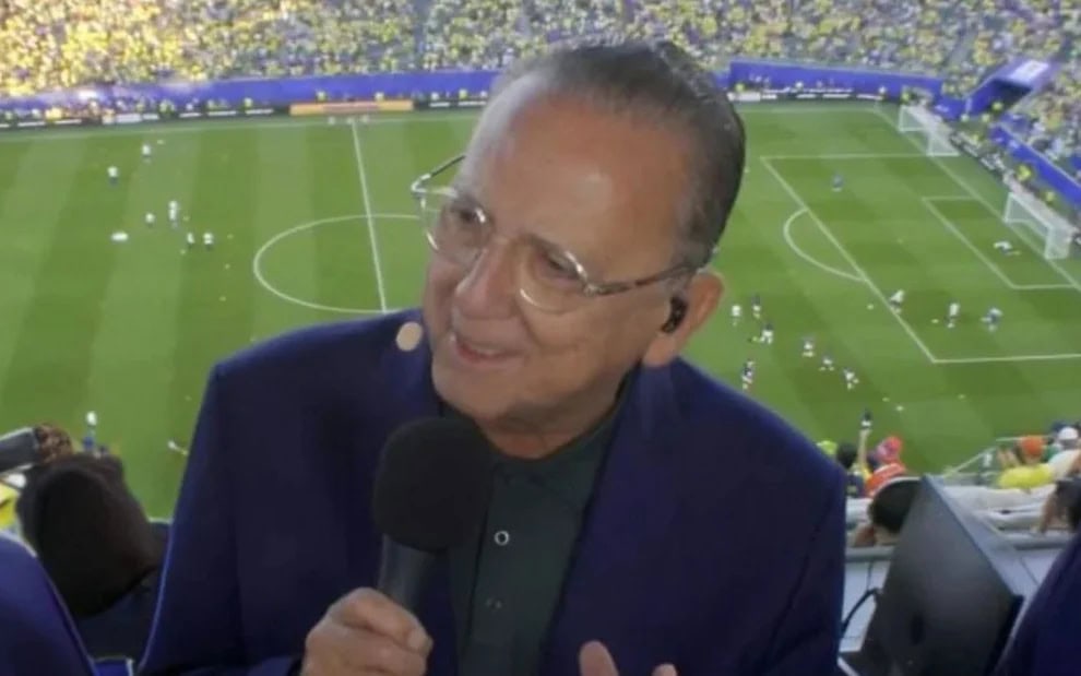 Galvão Bueno se emociona e dá adeus às Copas como narrador após 154 jogos e 11 finais