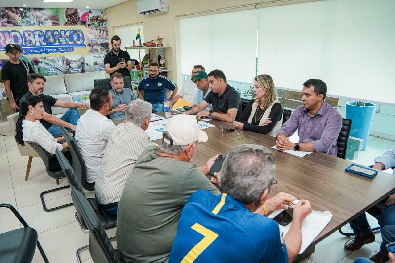 Dirigentes de clubes solicitam isenção do IPTU ao prefeito Alysson Bestene