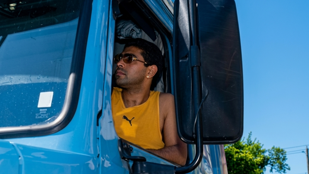 O caminhão Scania do Maradona ?