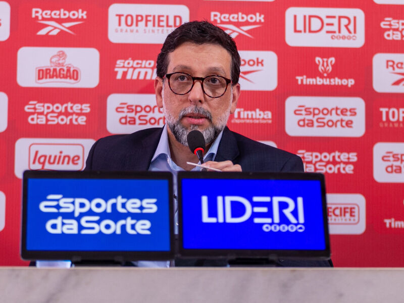 Becker nega mudanças na comissão técnica, mas confirma saídas e chegadas no Náutico