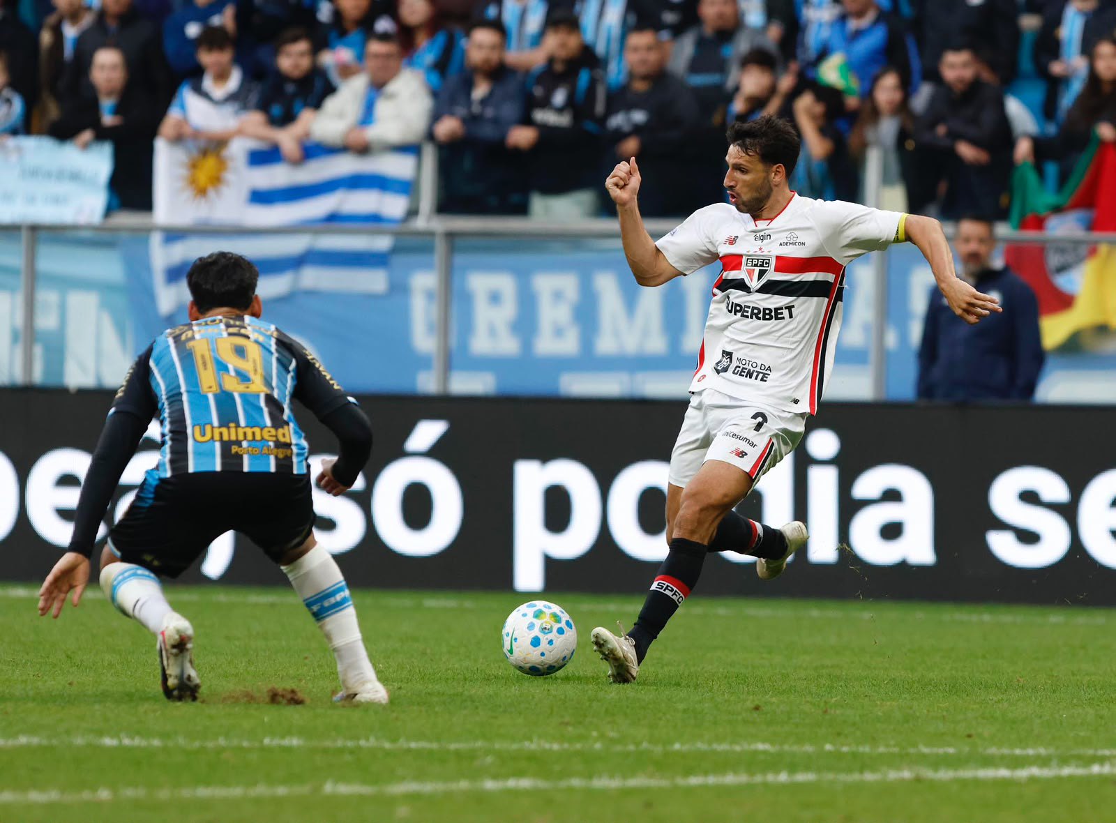 São Paulo quer contratar novo atacante e Calleri pode ganhar companheiro de peso
