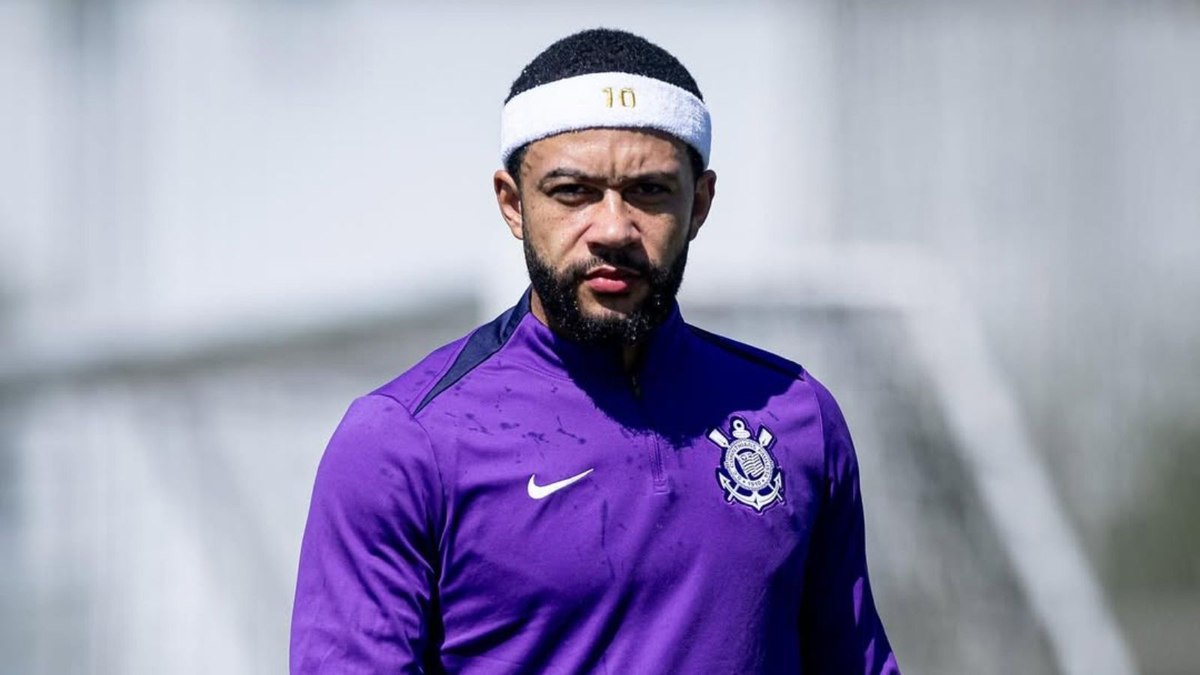 Depay expõe diretoria do Corinthians e diz: "Não passará impune"