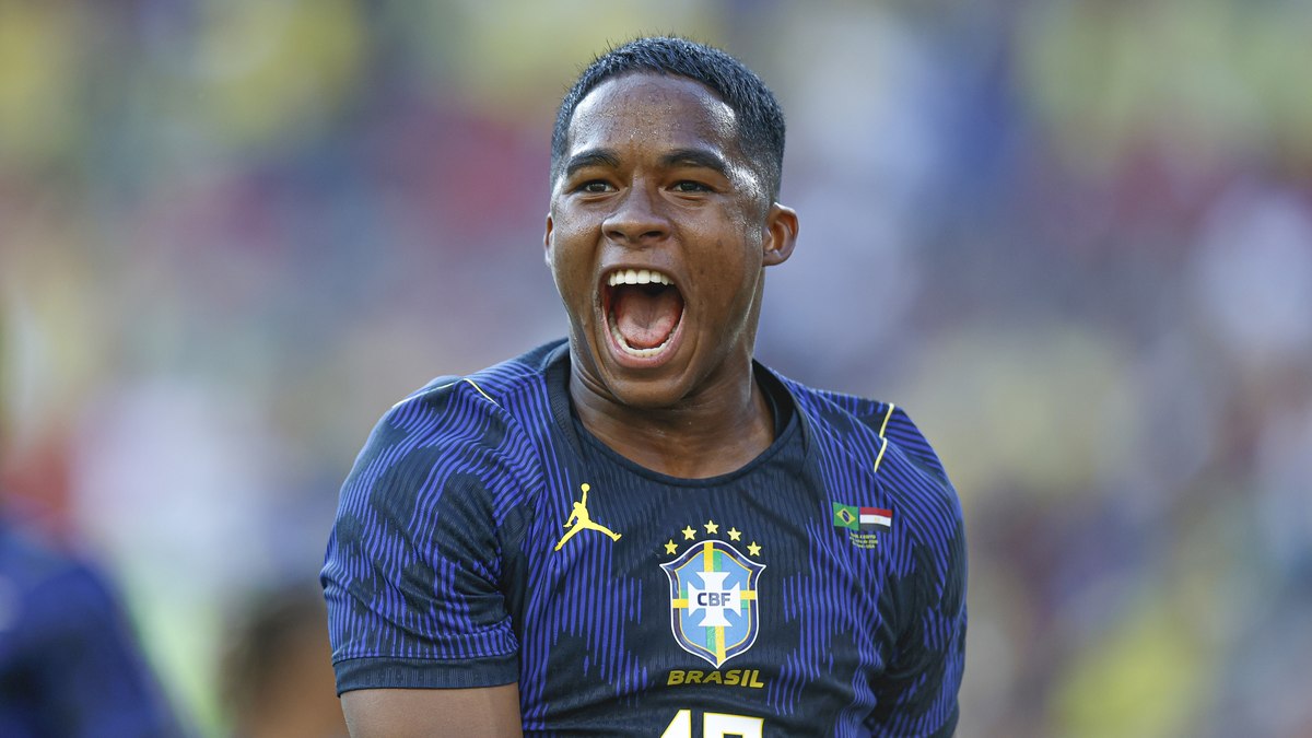 Endrick entra na mira de time de lenda do rock