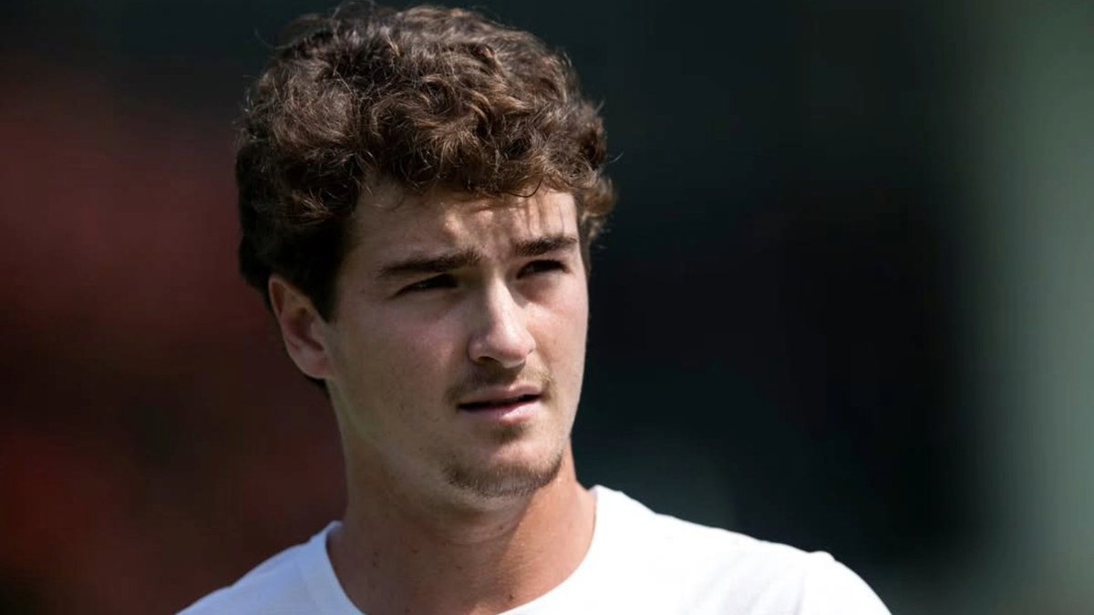 João Fonseca espanta zebra e vence na estreia de Wimbledon