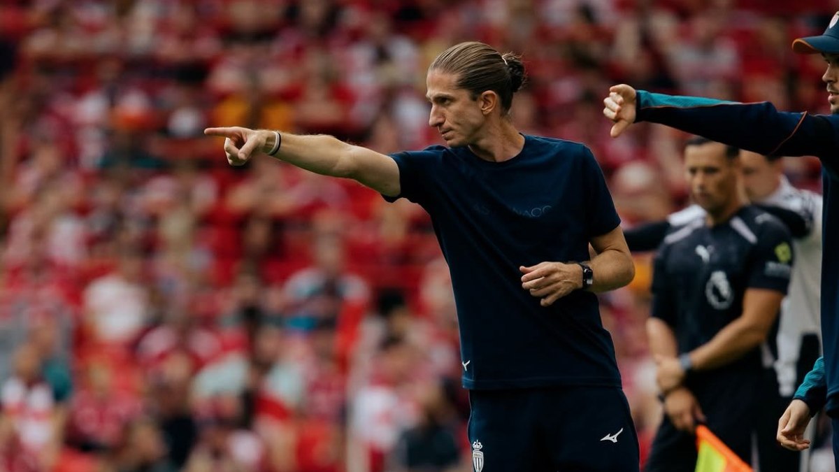 Ex-Flamengo, Filipe Luís sofre com problemas internos no Monaco