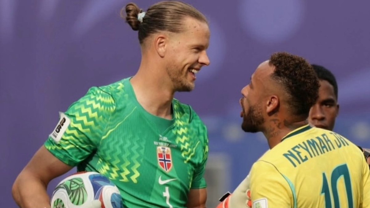 Algoz do Brasil se rende à seleção e pede desculpa a Neymar