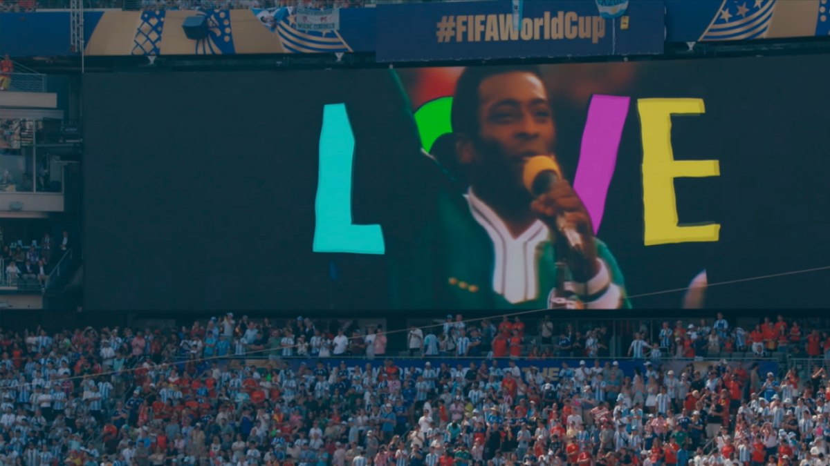 Pelé é citado durante show do intervalo da final da Copa do Mundo