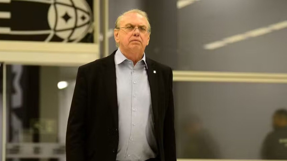 Casa de Stábile é alvo de protesto de torcedores do Corinthians