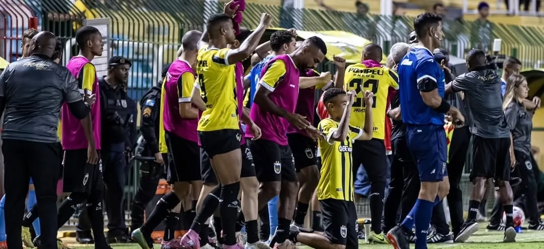 Volta Redonda x Anápolis
