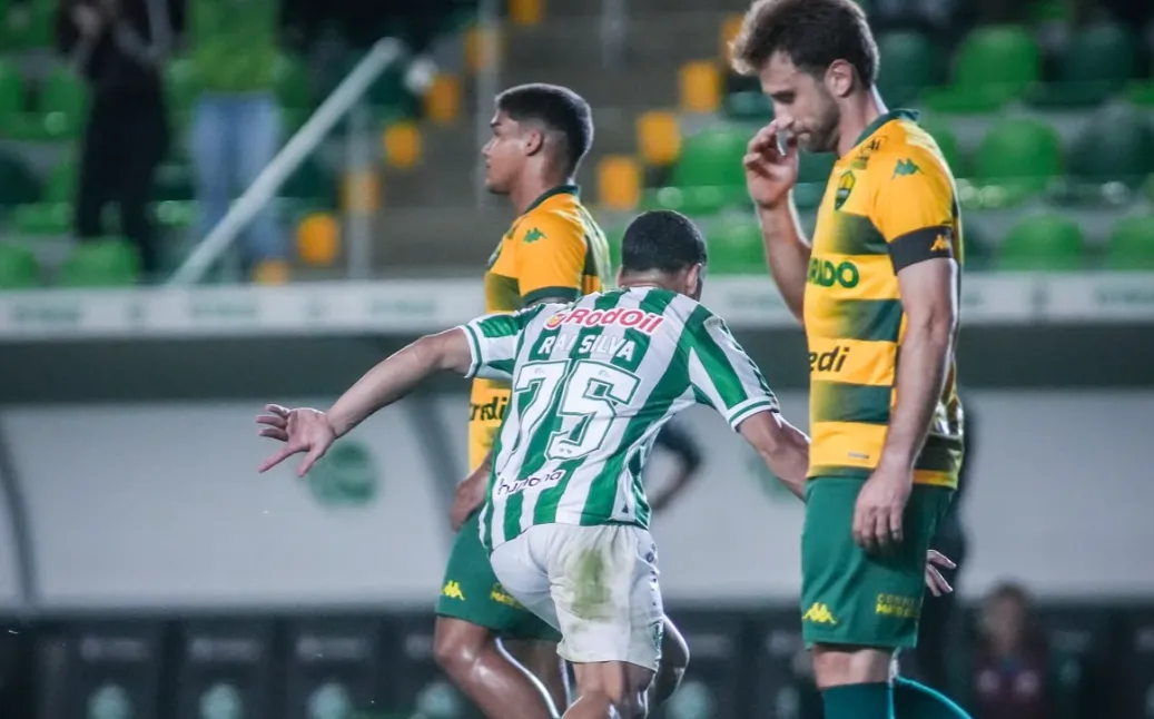 SÉRIE B: Juventude vira vice