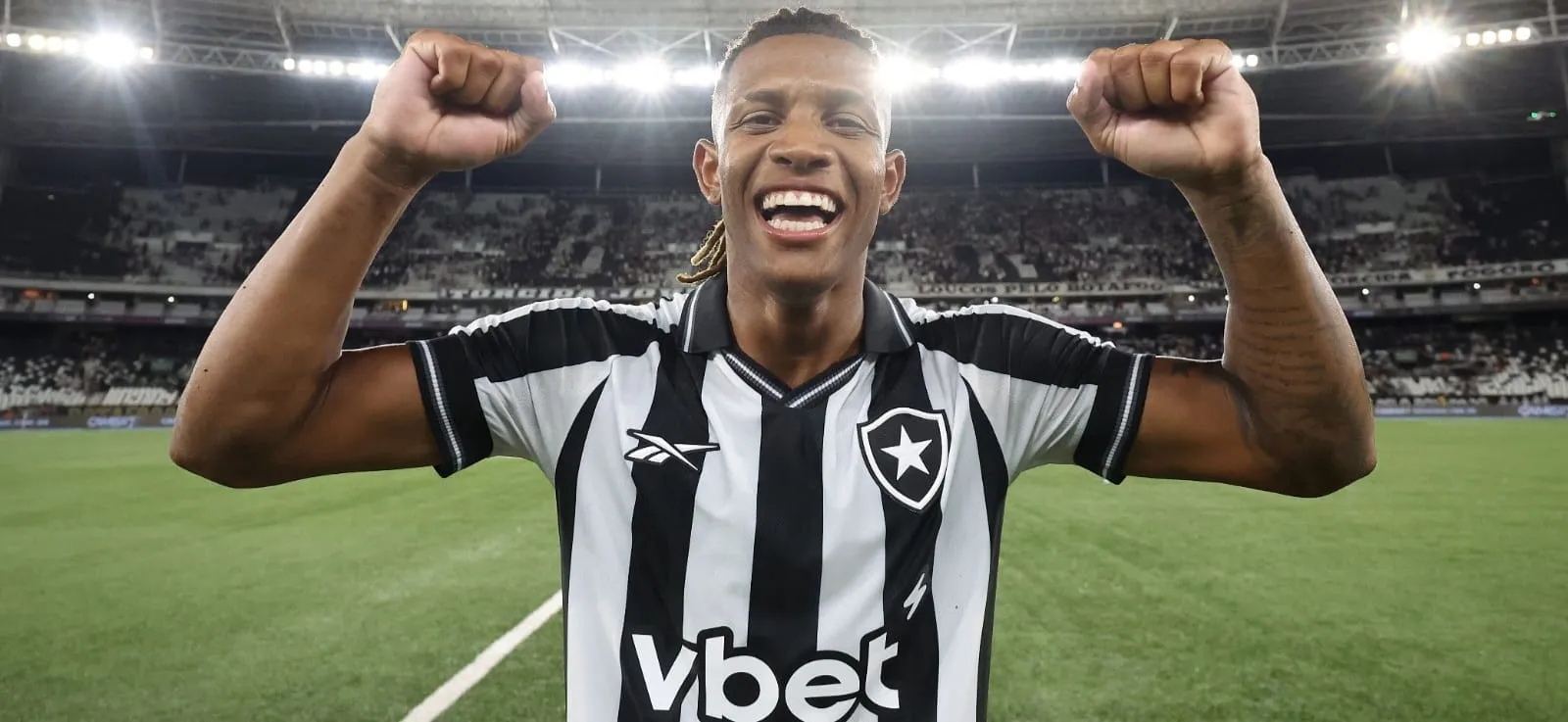 Saiba quais clubes estão interessados em tirar Danilo do Botafogo