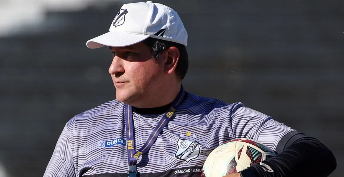 Um ano depois, Matheus Costa reencontra Guarani como líder da Série C