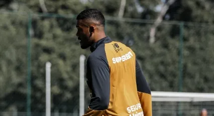 São Paulo faz treino tático com foco defensivo
