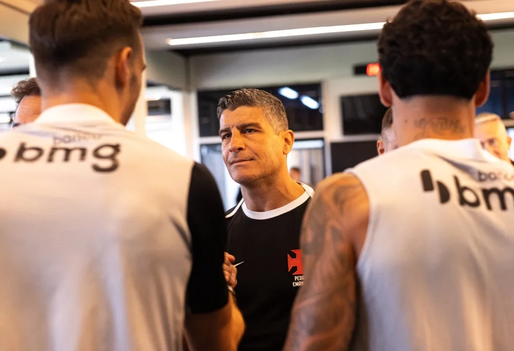 Pedro Emanuel fala pela primeira vez como técnico do Vasco: 'Clube gigante'