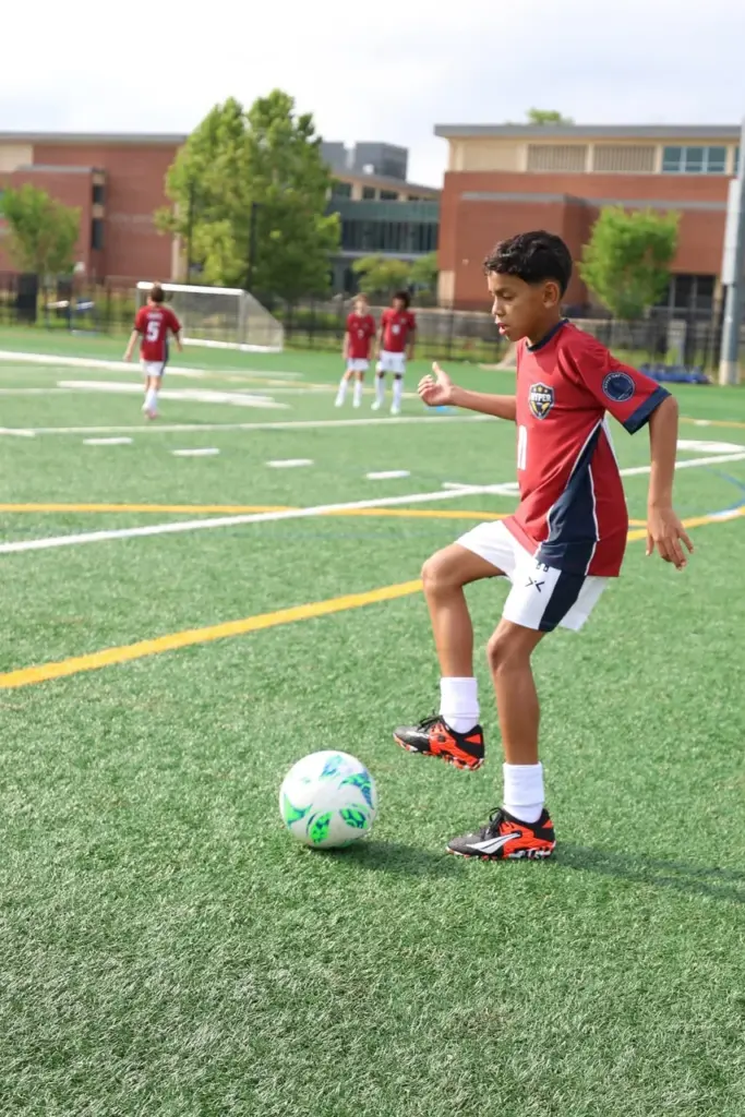 Jovens vivem imersão no futebol durante o Camp Hyper