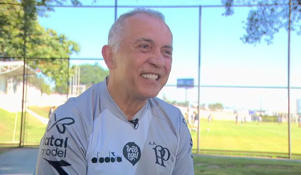 Câmara de Campinas homenageia treinador Nelsinho Baptista neste sábado