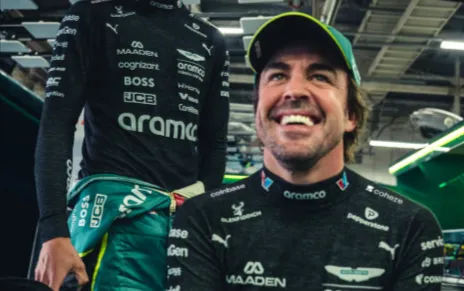 Fernando Alonso adia aposentadoria e renova com a Aston Martin