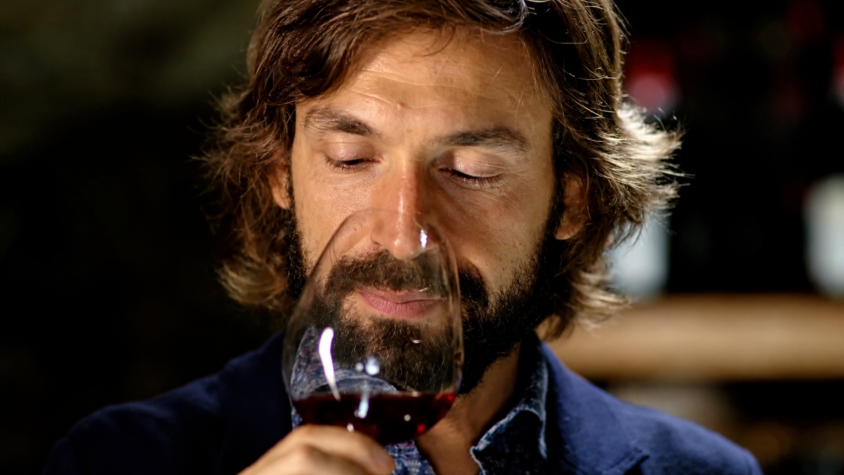 Lembra dele? Um dos maiores craques do mundo, Pirlo troca o futebol pelos vinhos, produz até 30 mil garrafas por ano e guarda um segredo a sete chaves