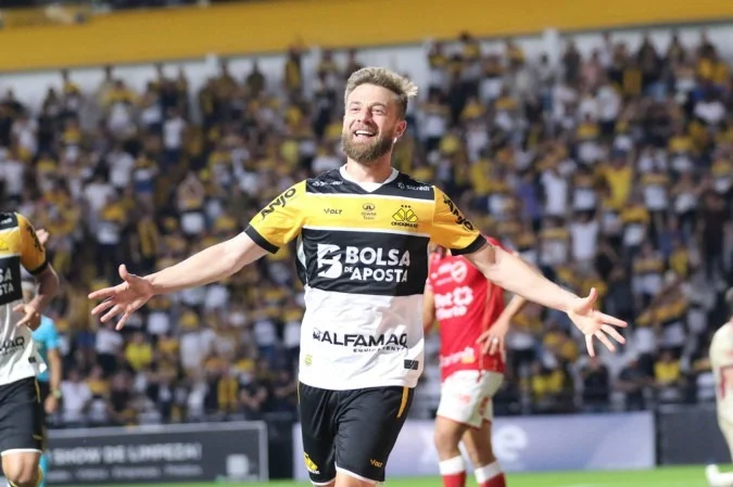 Série B do Brasileirão convive com a força do futebol do interior da Região Sul