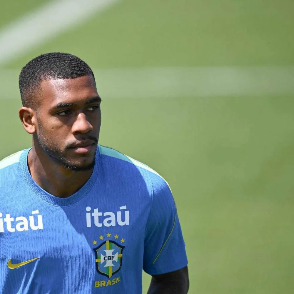Rayan entra na mira do futebol árabe para substituir brasileiro