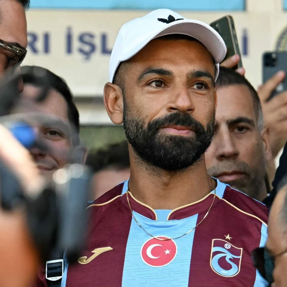 Recebido por multidão, Salah terá maior salário do futebol turco; saiba os valores