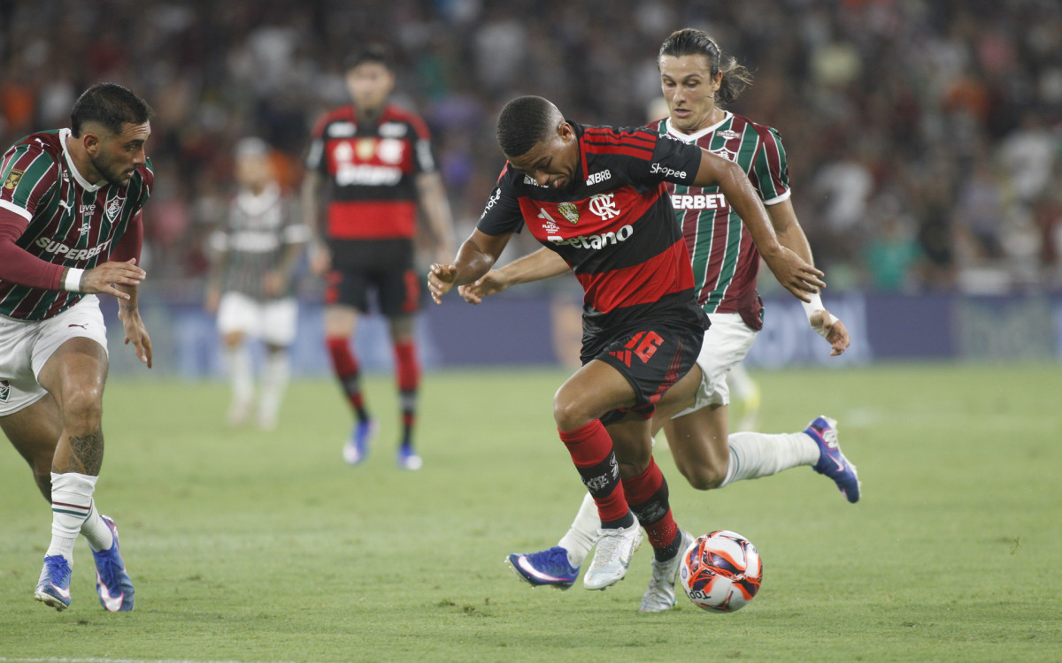 Fla-Flu: Flamengo busca vitória para manter liderança e frear rival