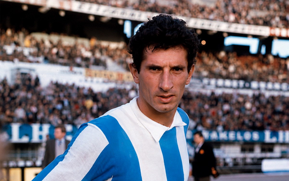 Morre jogador argentino 'responsável' pela criação dos cartões no futebol