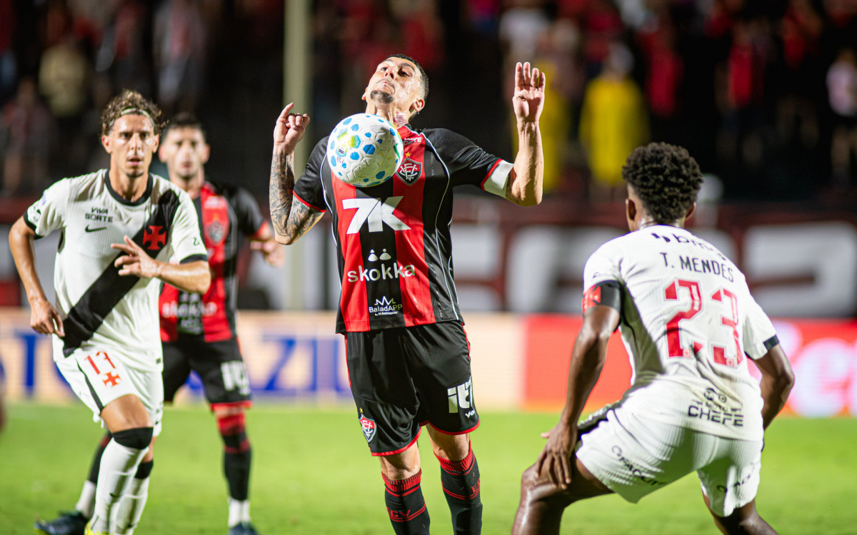 Vasco acumula falhas individuais e se complica no Brasileirão