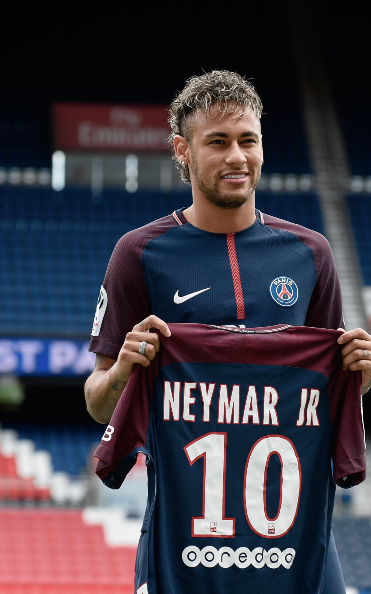 PSG relembra acerto com Neymar e torcedores lamentam: 'Pior decisão'