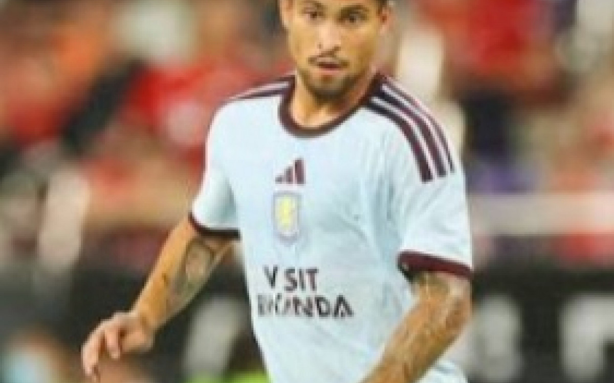 Ex-Flamengo anota golaço por novo clube e leva torcedores ao delírio