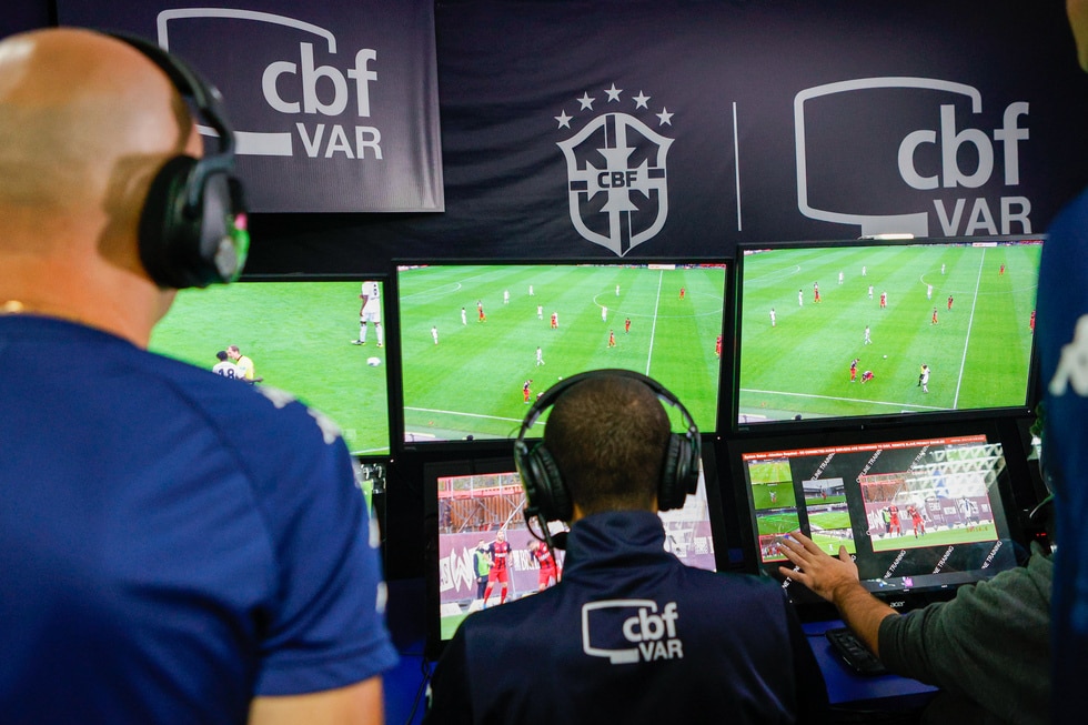 Brasileirão: CBF anuncia início do impedimento semiautomático