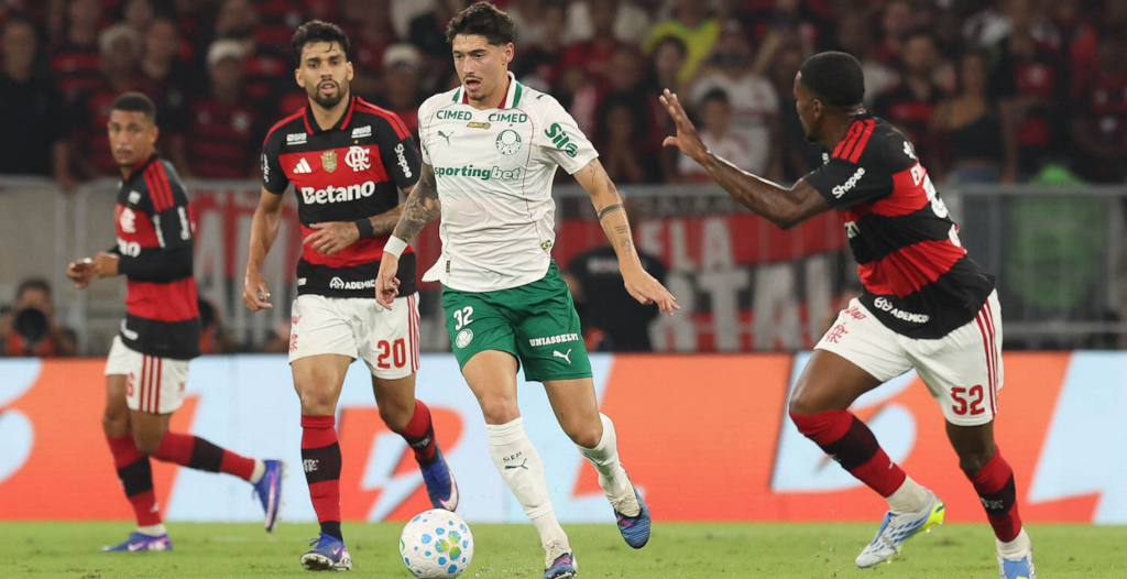 Com salários elevados, Palmeiras e Flamengo amargam déficits no 1º semestre