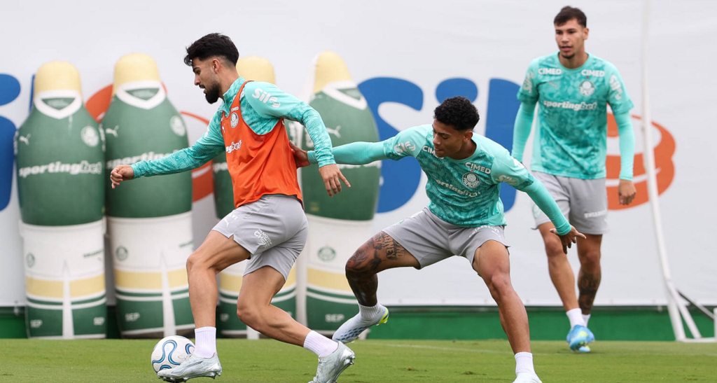 Palmeiras enfrenta o Inter para manter folga na ponta do Brasileirão