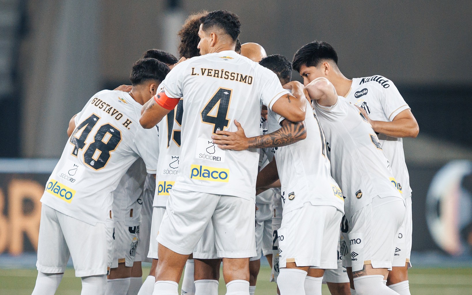 defesa compromete e ataque perde chances