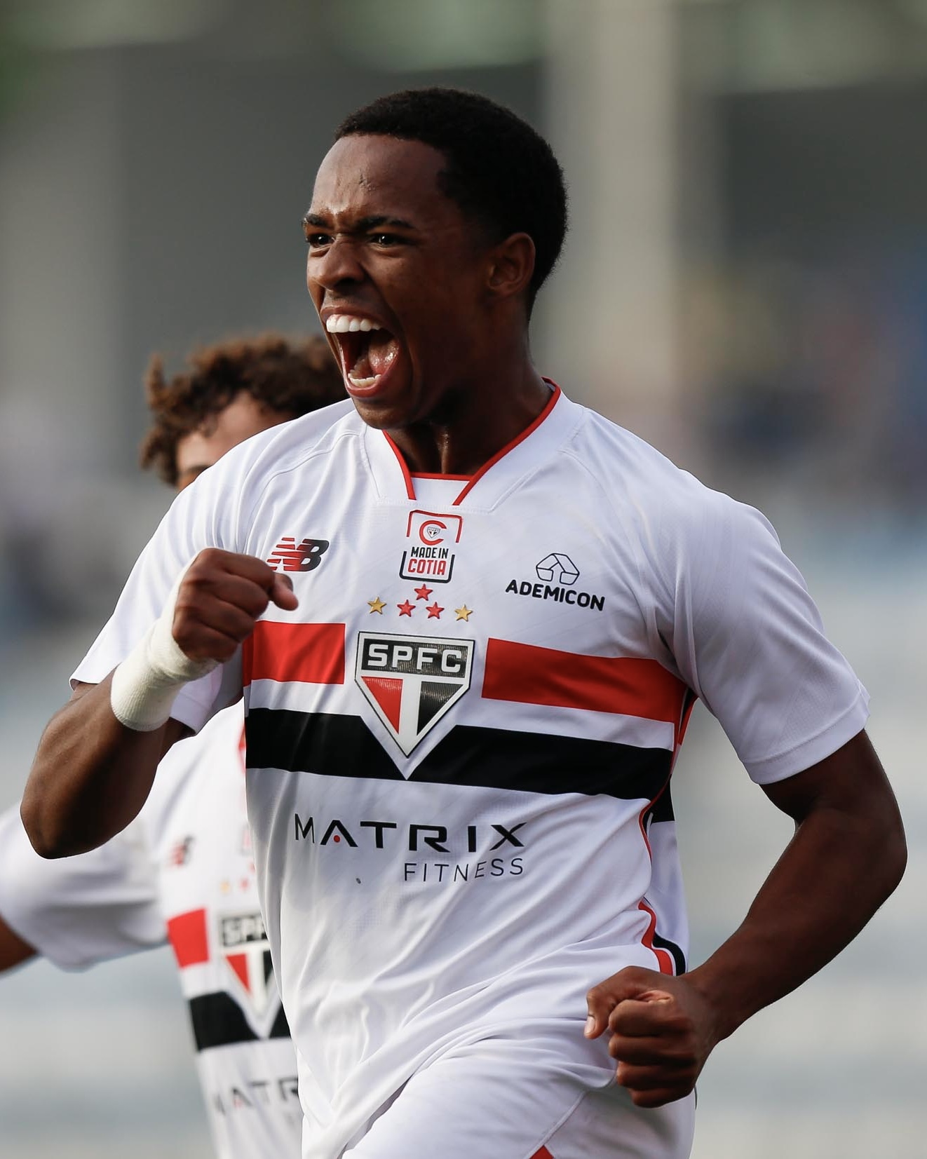 São Paulo bate Bragantino e vence a primeira no Brasileirão sub-17