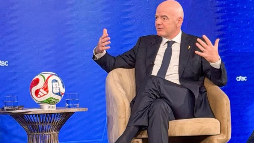 Associação de Futebol da Argentina defende continuidade de Infantino
