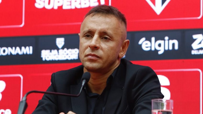 São Paulo efetiva Rafinha como executivo de futebol do clube