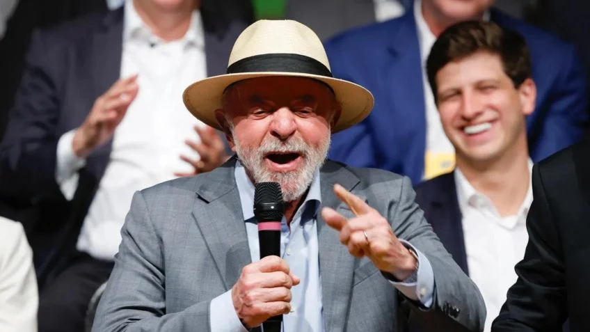 Lula diz que Brasil não deve vender “talentos?