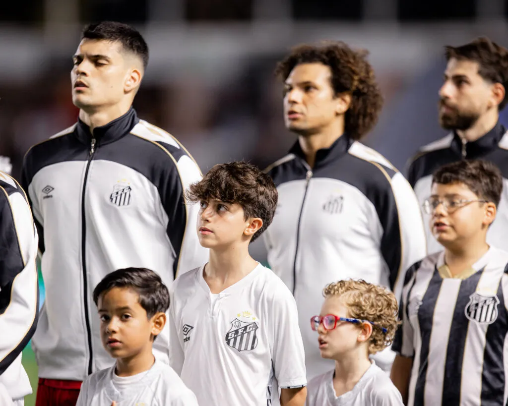 Após polêmica com Neymar, outro problema surge no vestiário do Santos