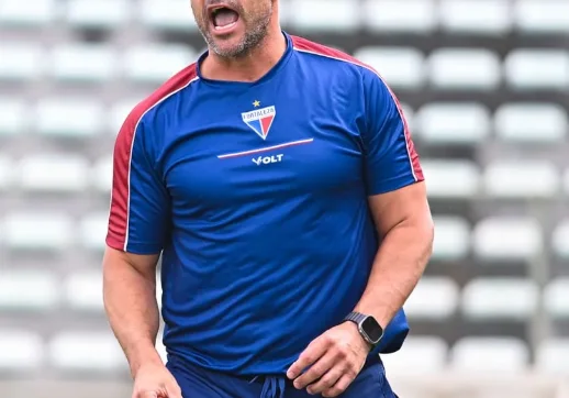 Fluminense pega torcida de surpresa e confirma novo treinador para comandar o time