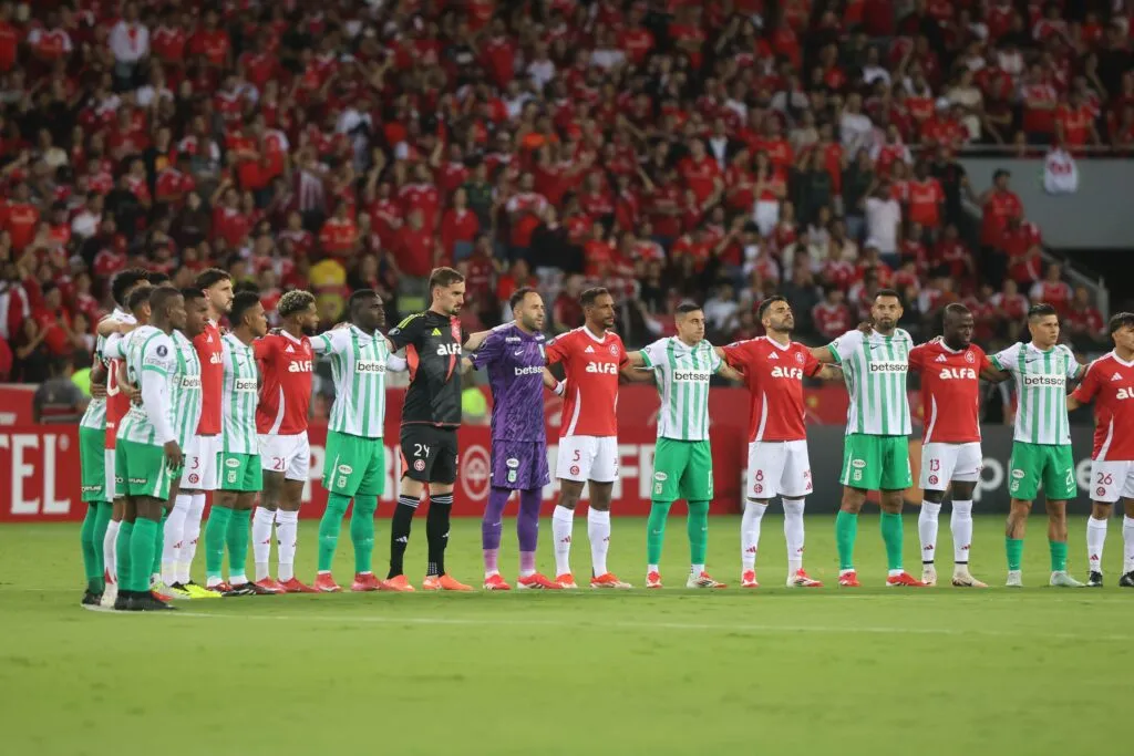 Quem é o artilheiro de R$ 100 milhões que veio jogar no Brasileirão?
