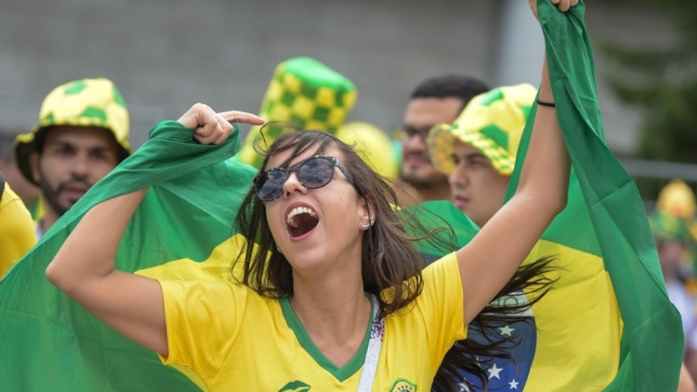 Torcer também é autocuidado? Entenda como o futebol pode promover bem