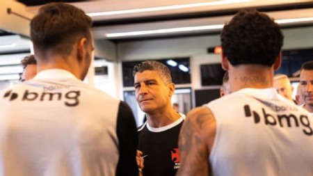 Botafogo x Santos e Vitória x Vasco
