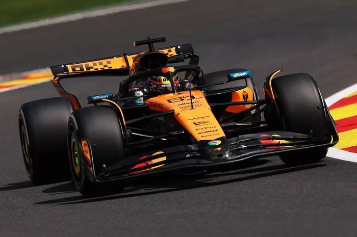 Bélgica 2025: Piastri ultrapassa Norris e domina