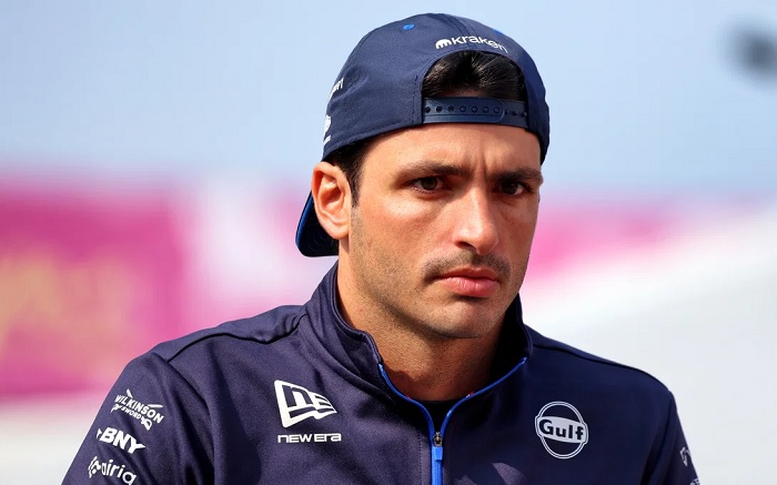 Sainz aponta Aston Martin como exemplo para a Williams