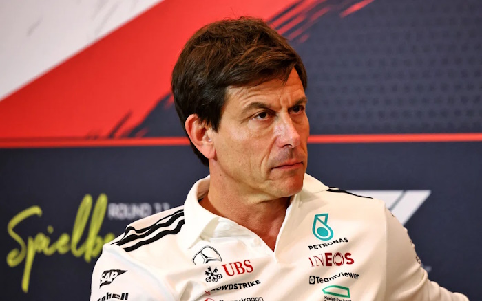 Wolff ainda espera GPs do Catar e Abu Dhabi na reta final de 2026