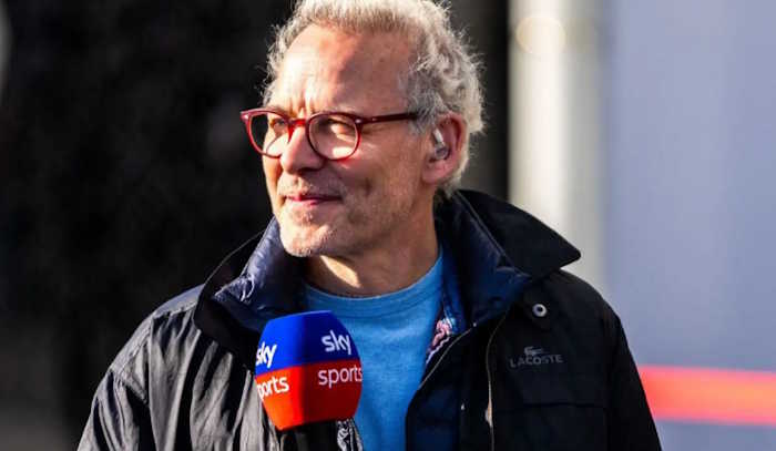 Villeneuve: Título? Ferrari precisa se concentrar em Hamilton