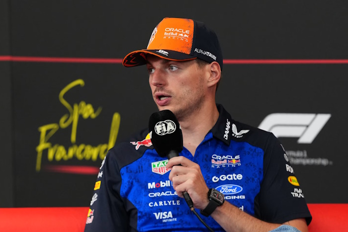 Johnny Herbert revela origem de ataques de fãs de Verstappen