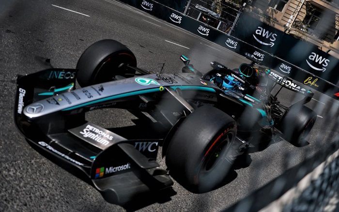 Russell mira vitórias “corrida após corrida” após vitória em Baku