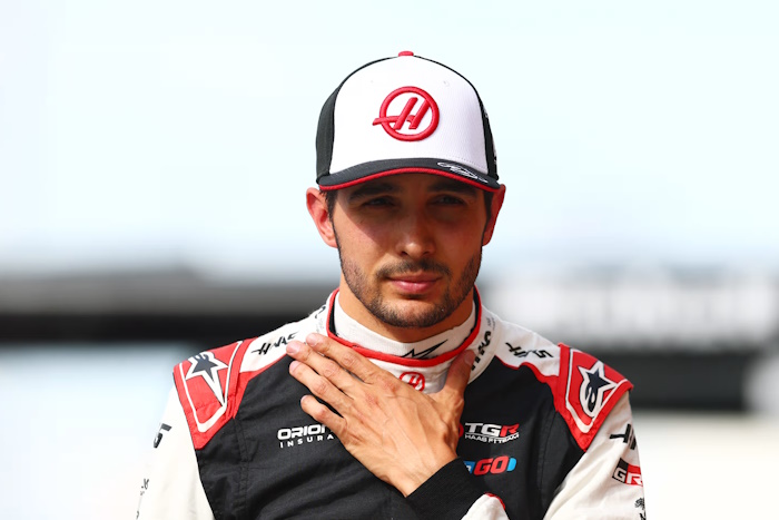Ocon frustrado com saída da Haas: "Eu não mereço isso"